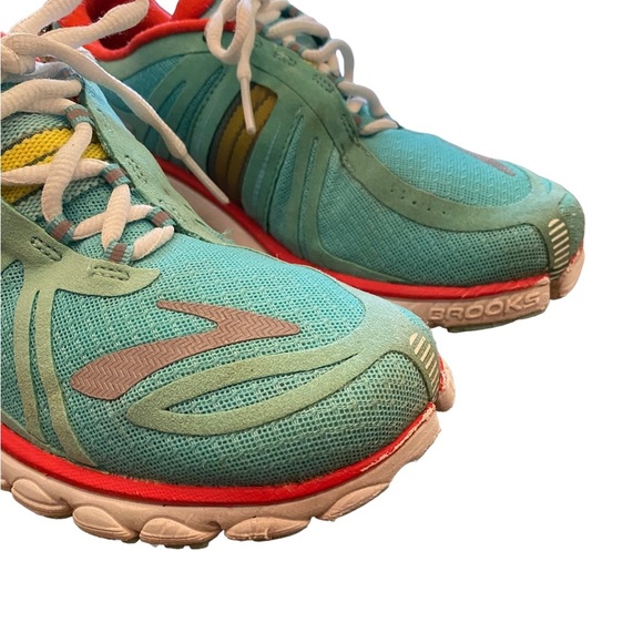 Brooks Pure Cadence Limited Running Shoes - Picture 2 of 12